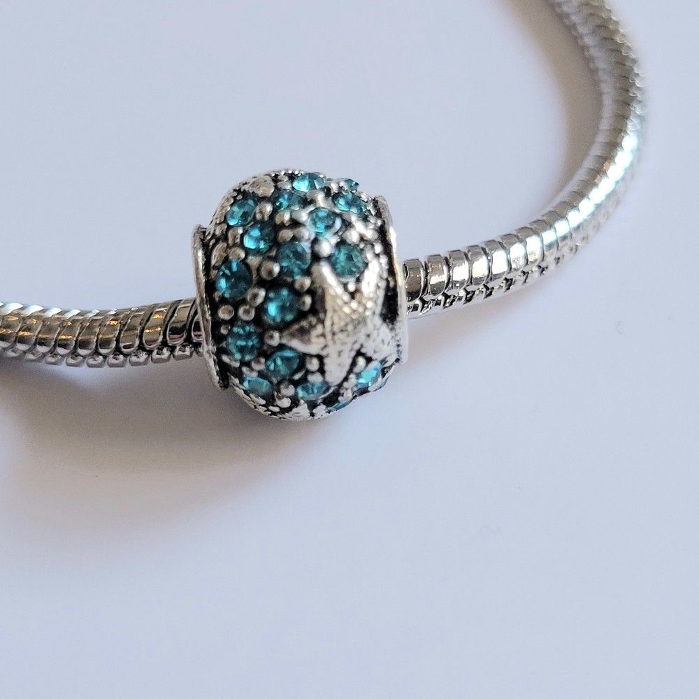 NWT For Pandora Charm Bracelet Luminescent Blue Rhinestones And Silver Starfish - Picture 2 of 3